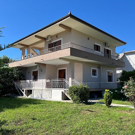 Villa Fjorentin Berat Eksteriør billede